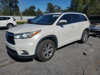  Salvage Toyota Highlander