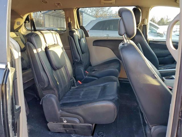 Chrysler Minivan Touring L Image 9