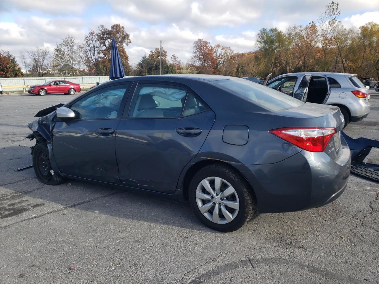 Toyota Corolla L Image 2