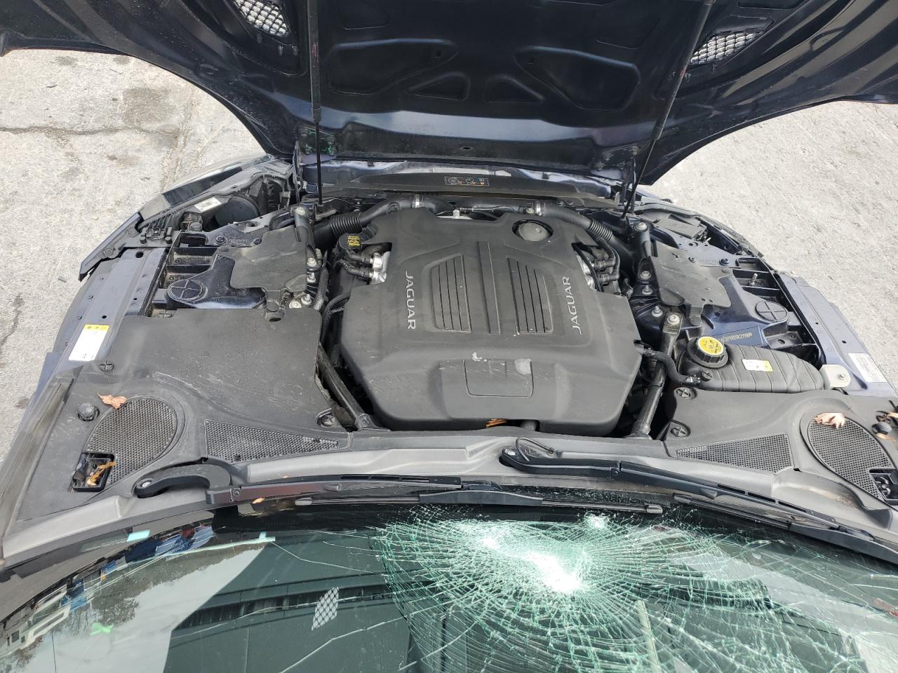 Jaguar F-TYPE S Image 6