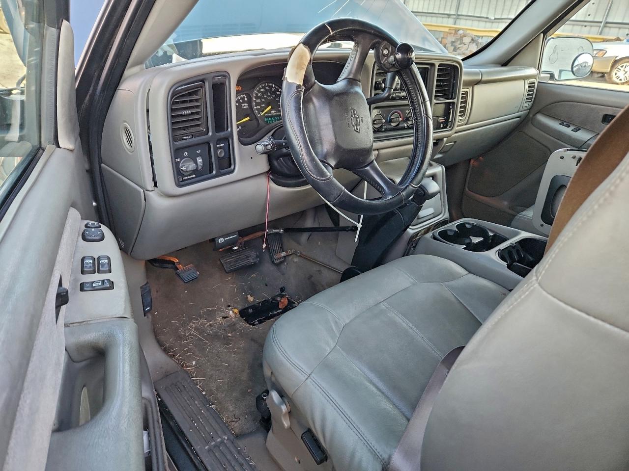 Chevrolet Silverado C1500 Image 5