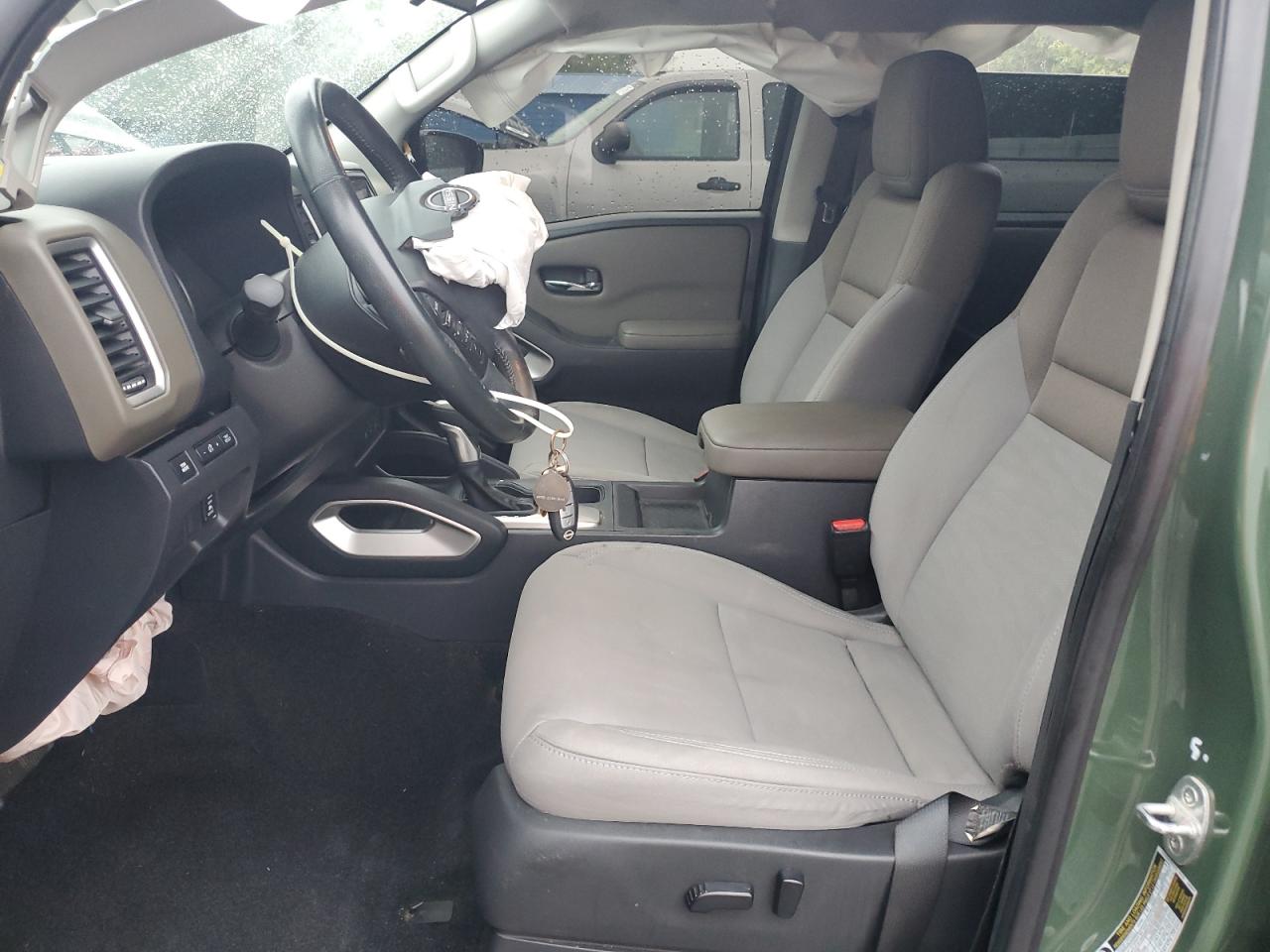 Nissan Frontier Sv Image 9