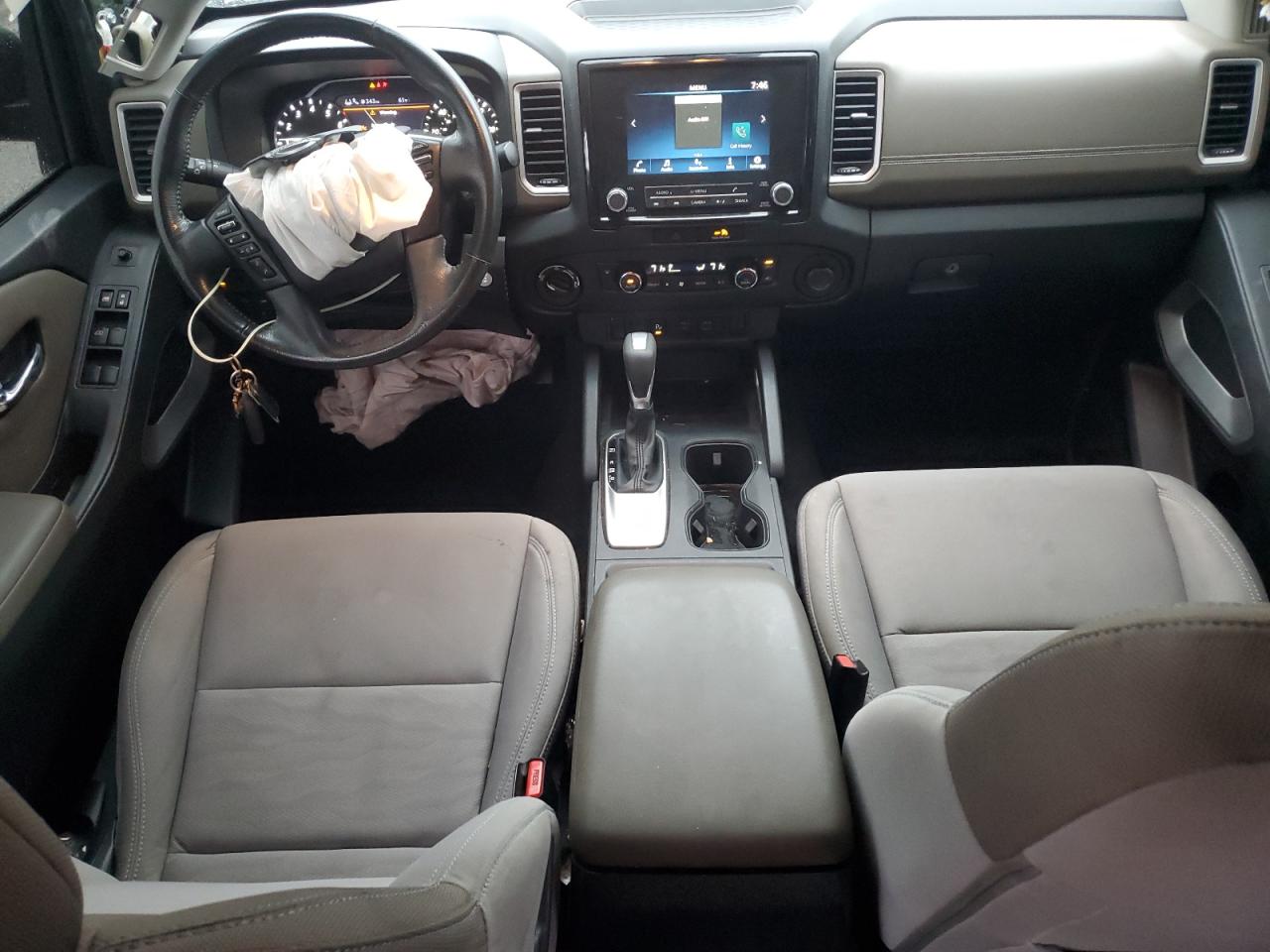 Nissan Frontier Sv Image 12