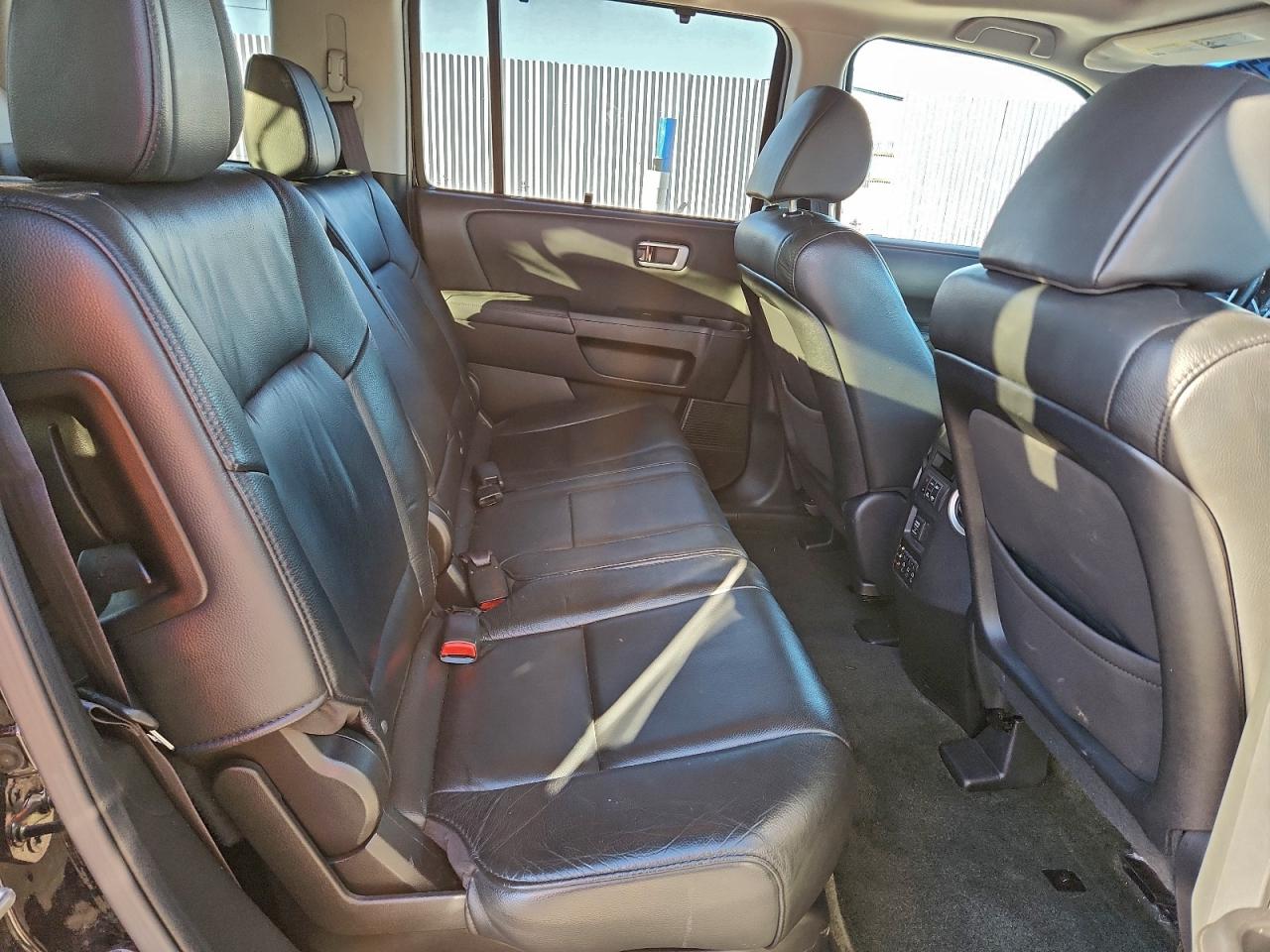 Honda Pilot Touring Image 12