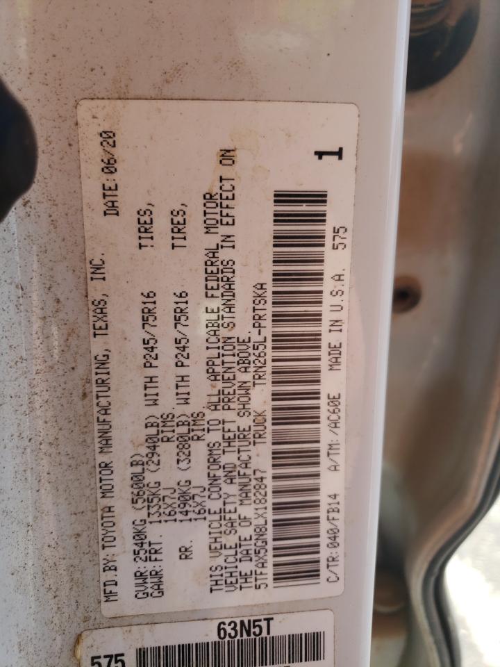 Toyota Tacoma Double Cab Image 8