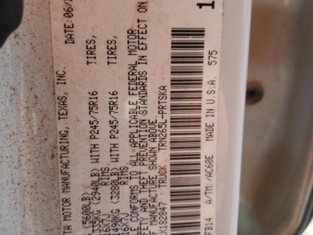 Toyota Tacoma Double Cab Image 8