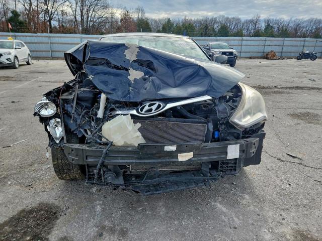 Hyundai VELOSTER Image 13