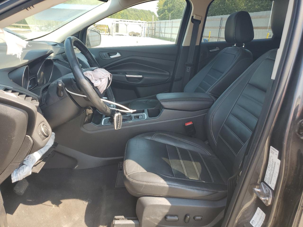 Ford Escape Titanium Image 5