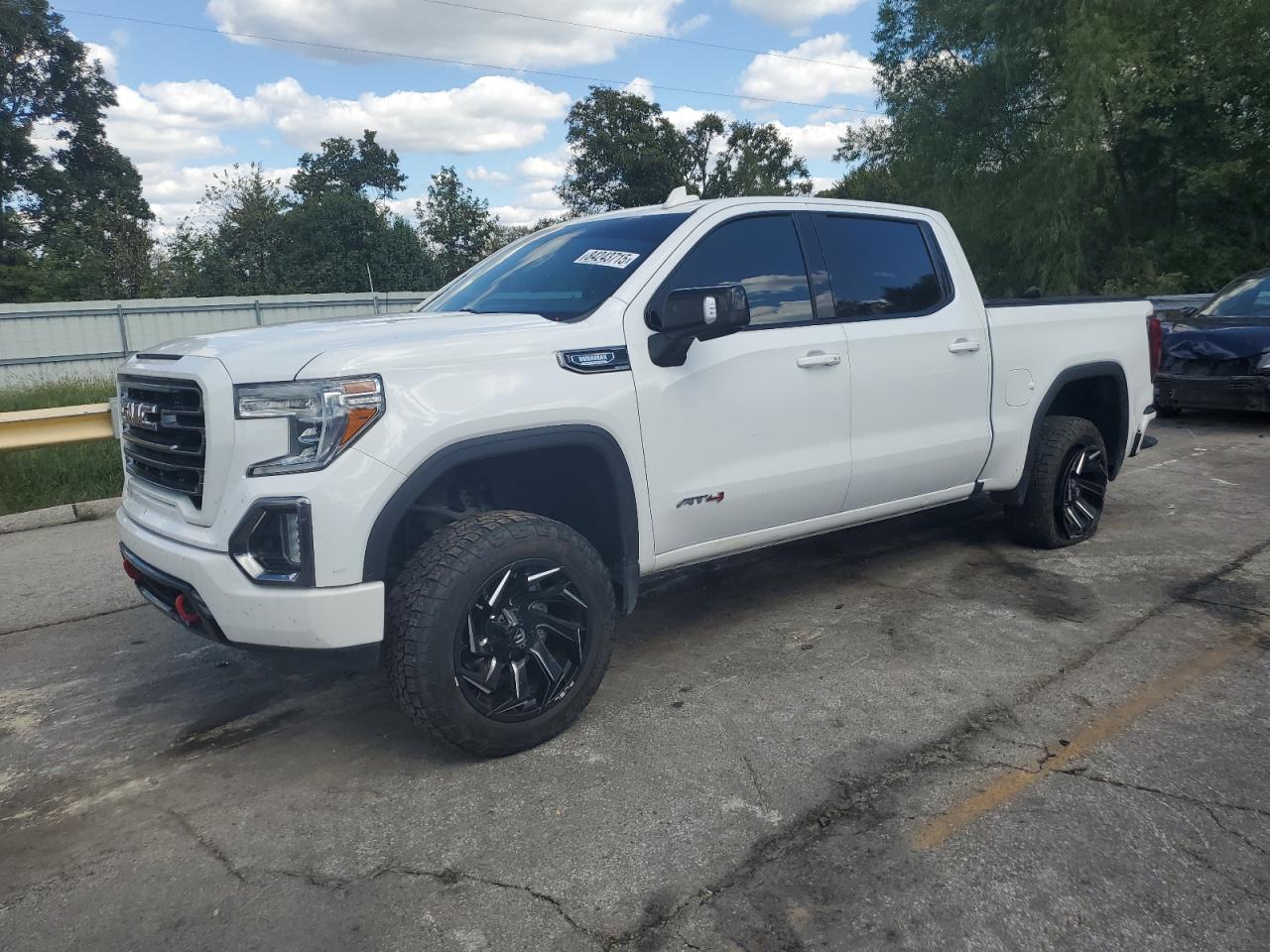 GMC Sierra K1500 At4 Image 1