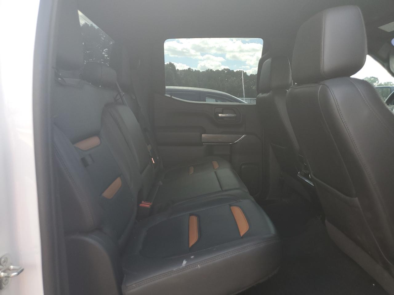 GMC Sierra K1500 At4 Image 12