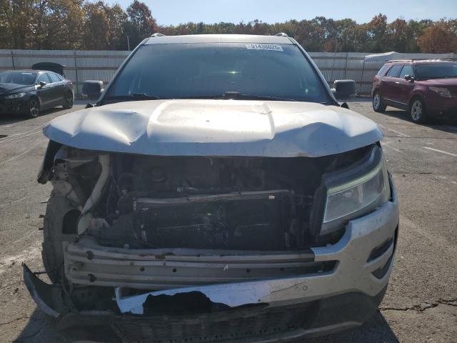 Ford Explorer Xlt Image 7