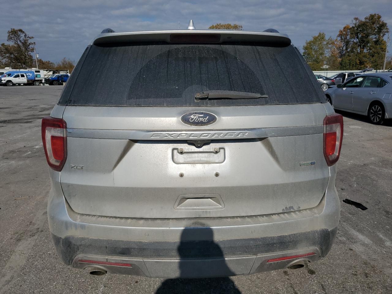 Ford Explorer Xlt Image 9