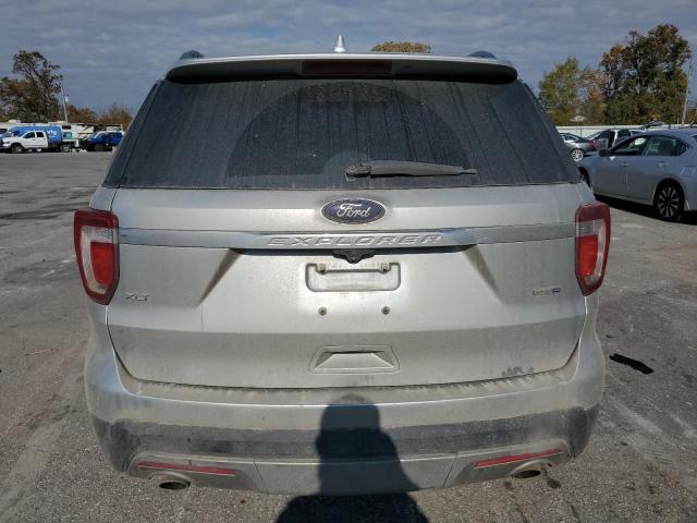 Ford Explorer Xlt Image 9