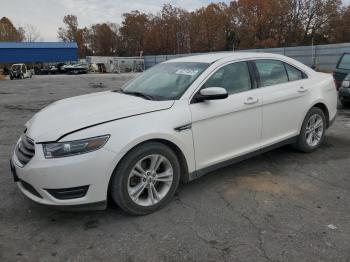  Salvage Ford Taurus