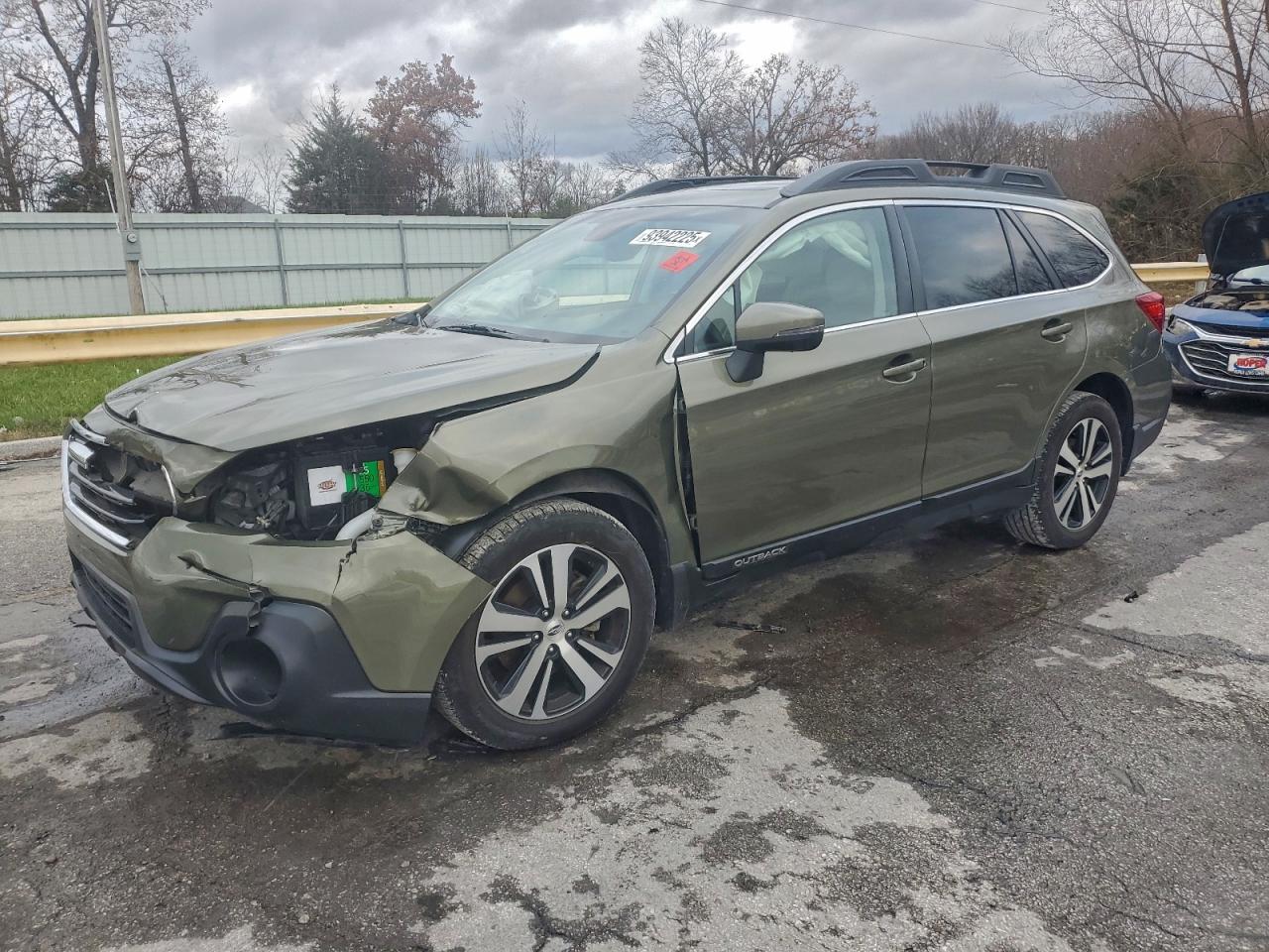 Subaru Outback 2.5i Limited Image 1