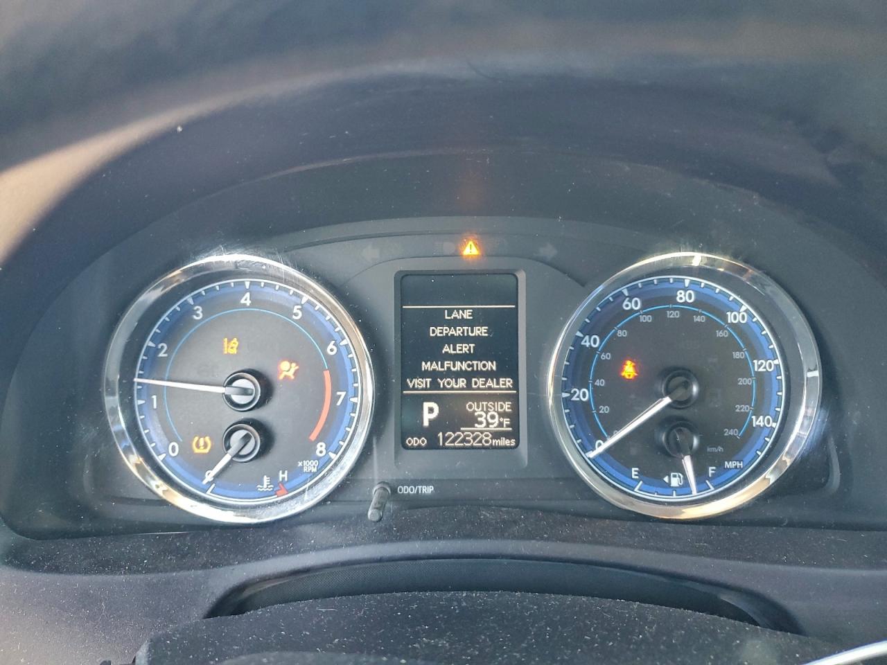 Toyota Corolla L Image 10