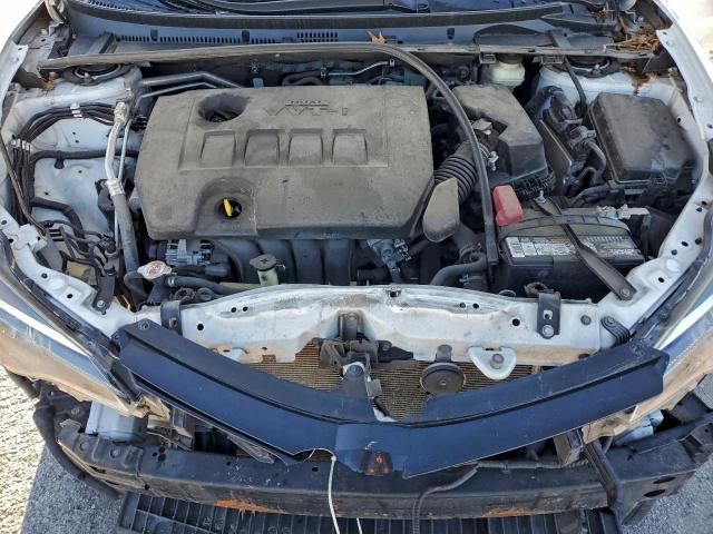 Toyota Corolla L Image 11