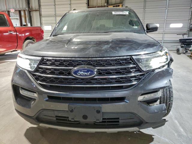 Ford Explorer Xlt Image 11