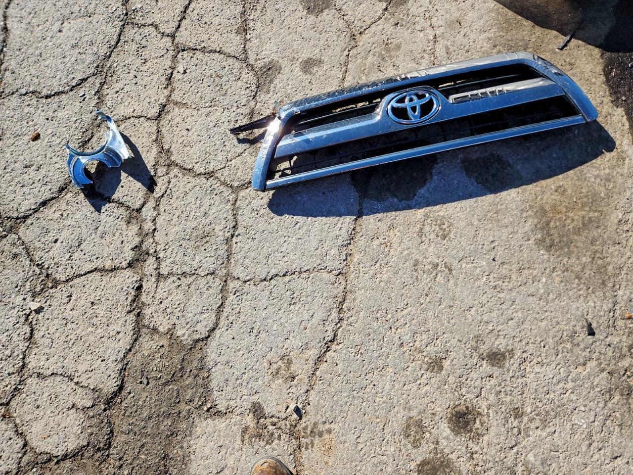 Toyota 4Runner Sr5 Image 6