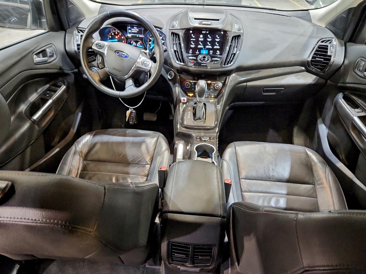 Ford Escape Titanium Image 9