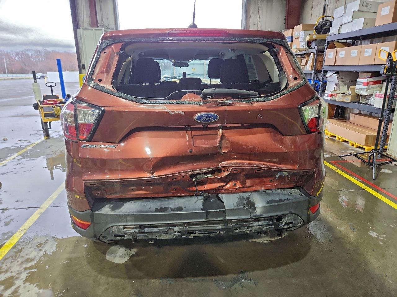 Ford Escape S Image 2