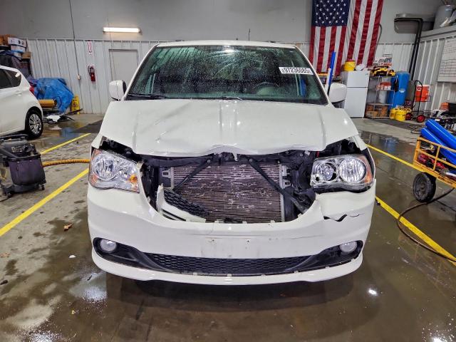 Dodge Caravan R/t Image 8