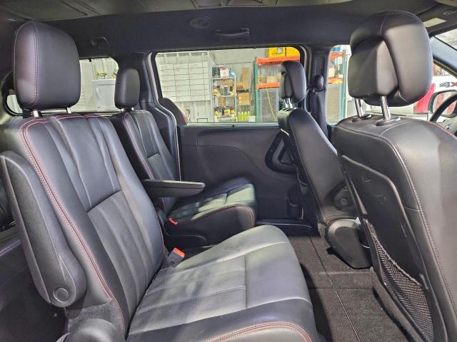Dodge Caravan R/t Image 13