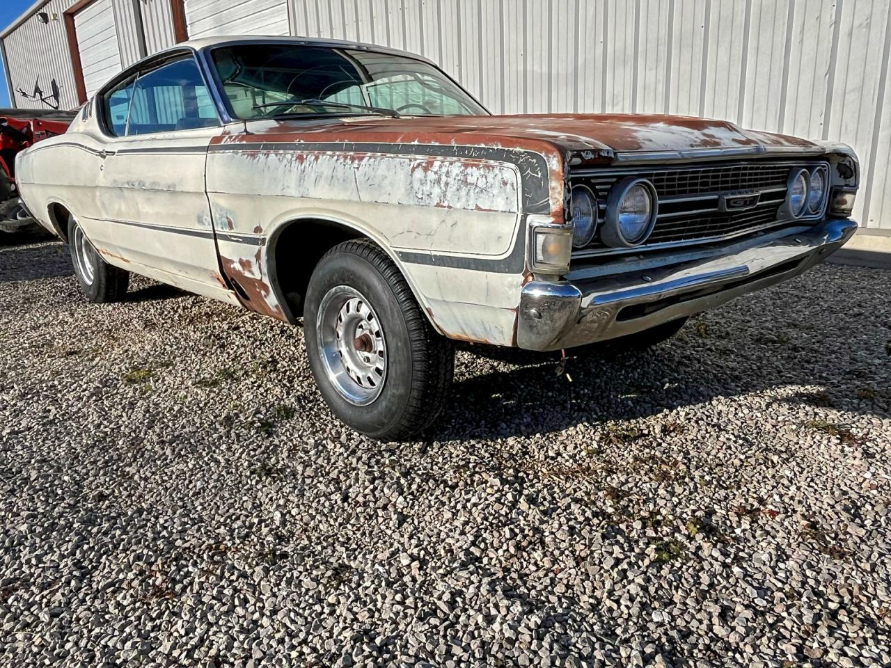 Ford Fairlane Image 1