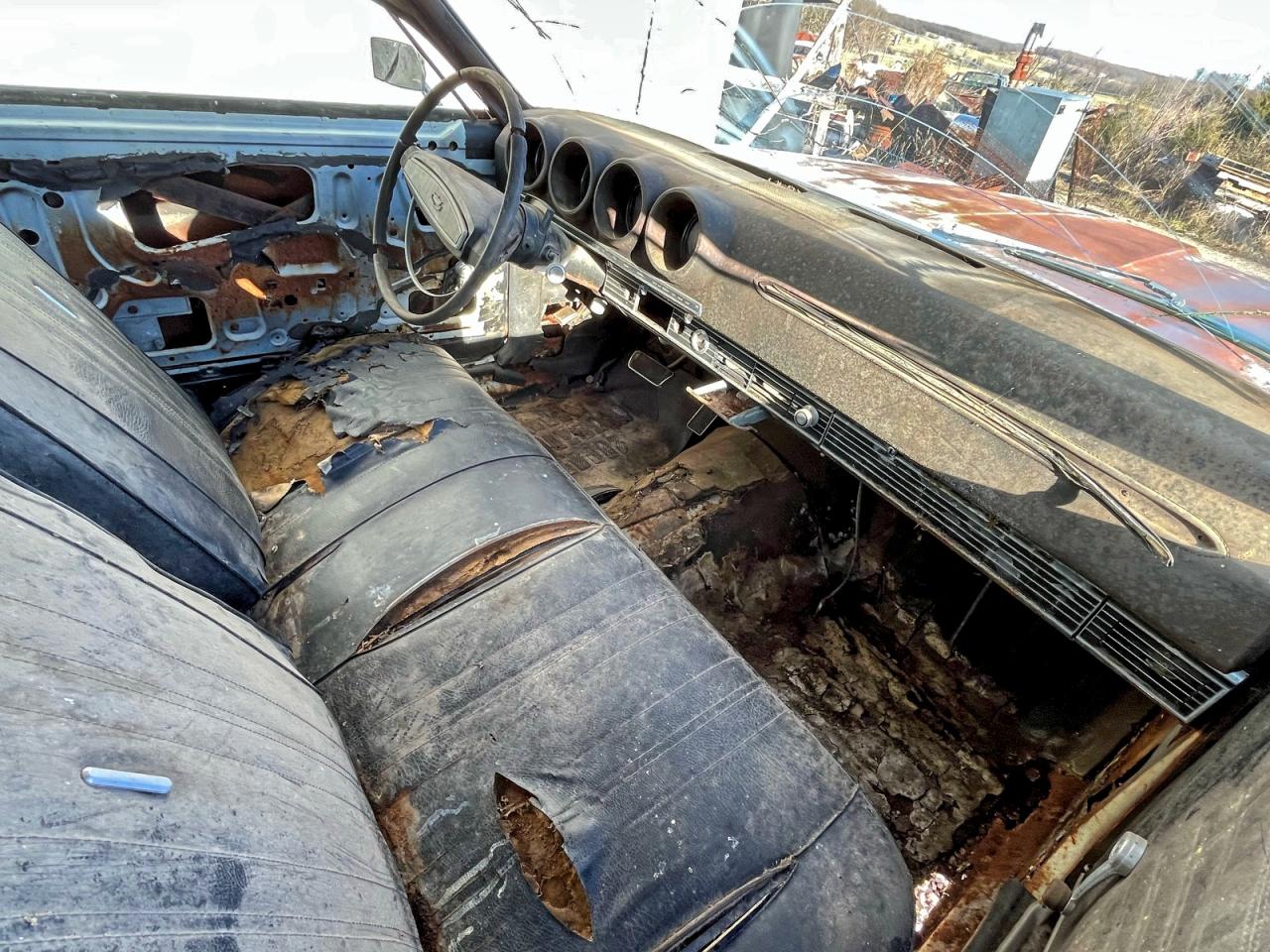 Ford Fairlane Image 9