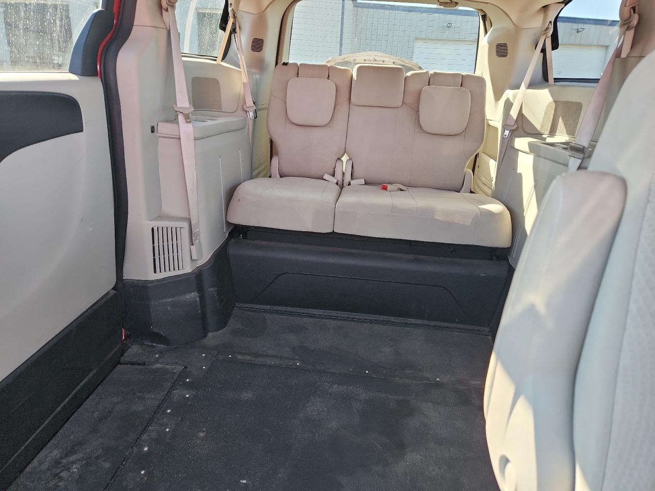 Dodge Caravan Sxt Image 3