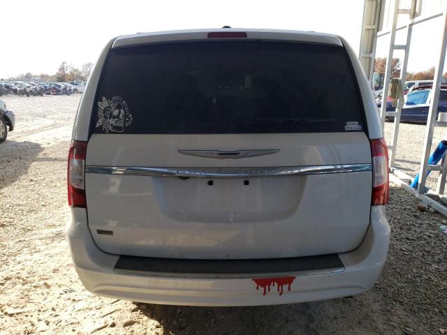 Chrysler Minivan Touring Image 8