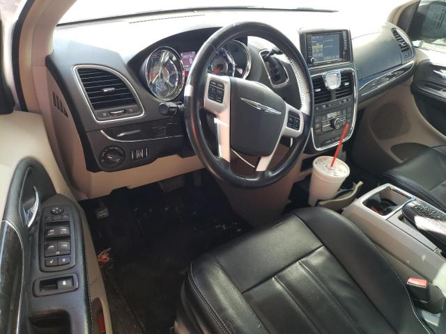 Chrysler Minivan Touring Image 10