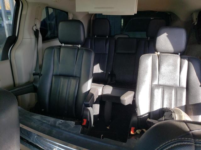 Chrysler Minivan Touring Image 6