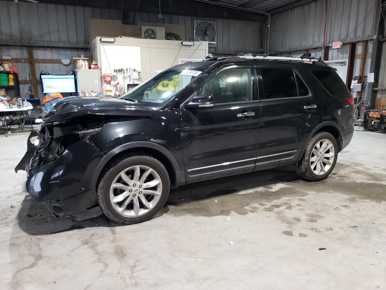 Ford Explorer Limited Image 1