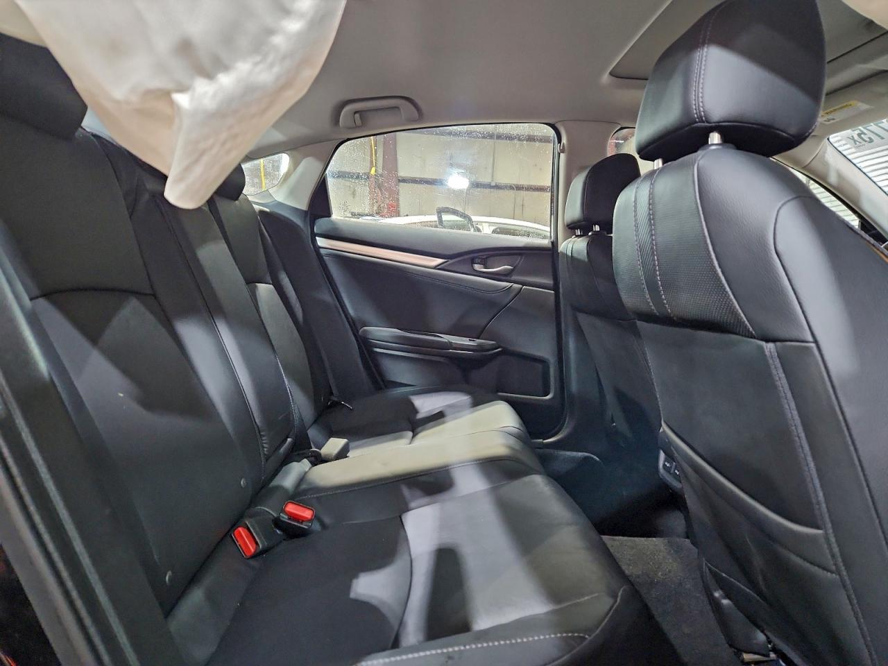 Honda Civic Touring Image 9