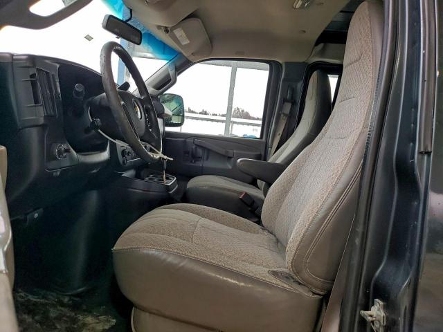 Chevrolet Express Image 4