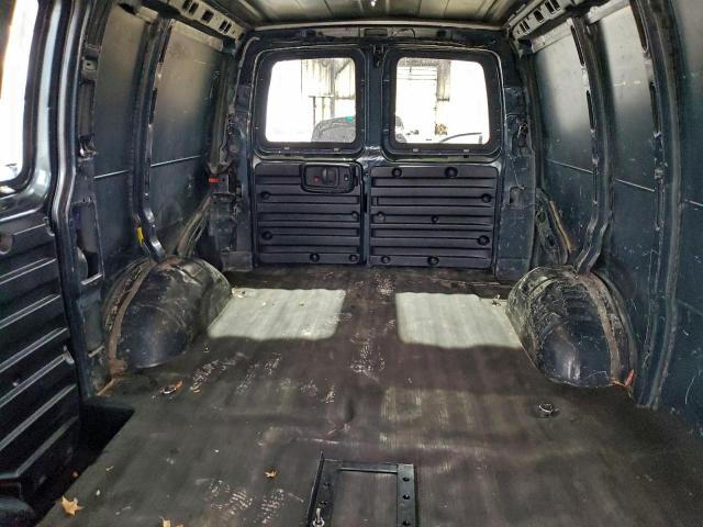 Chevrolet Express Image 7