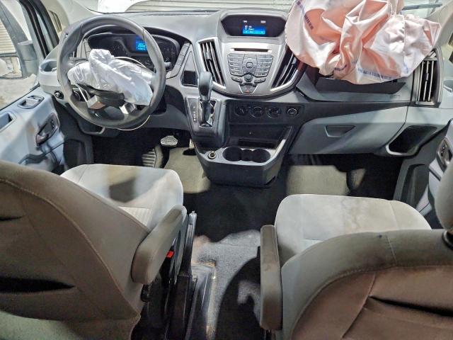 Ford Transit T-350 Image 11