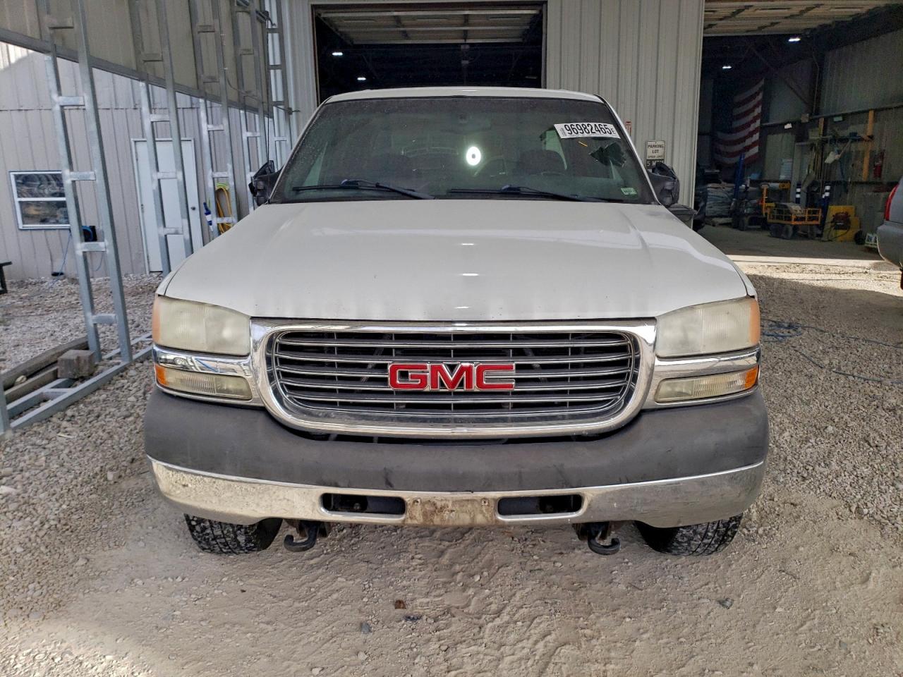 GMC Sierra C2500 Heavy Duty Image 8
