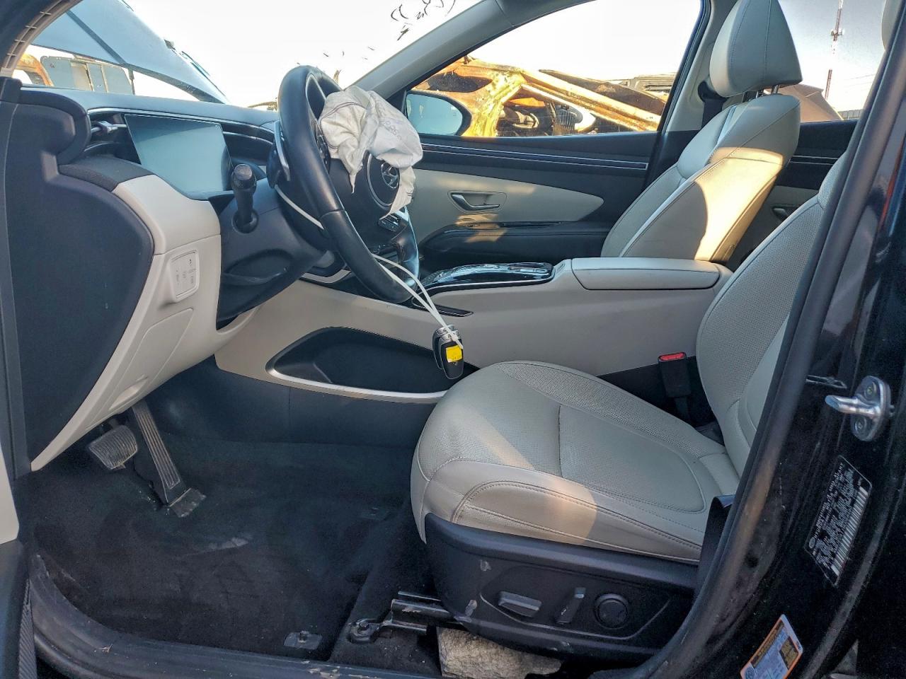 Hyundai TUCSON Limited Image 4