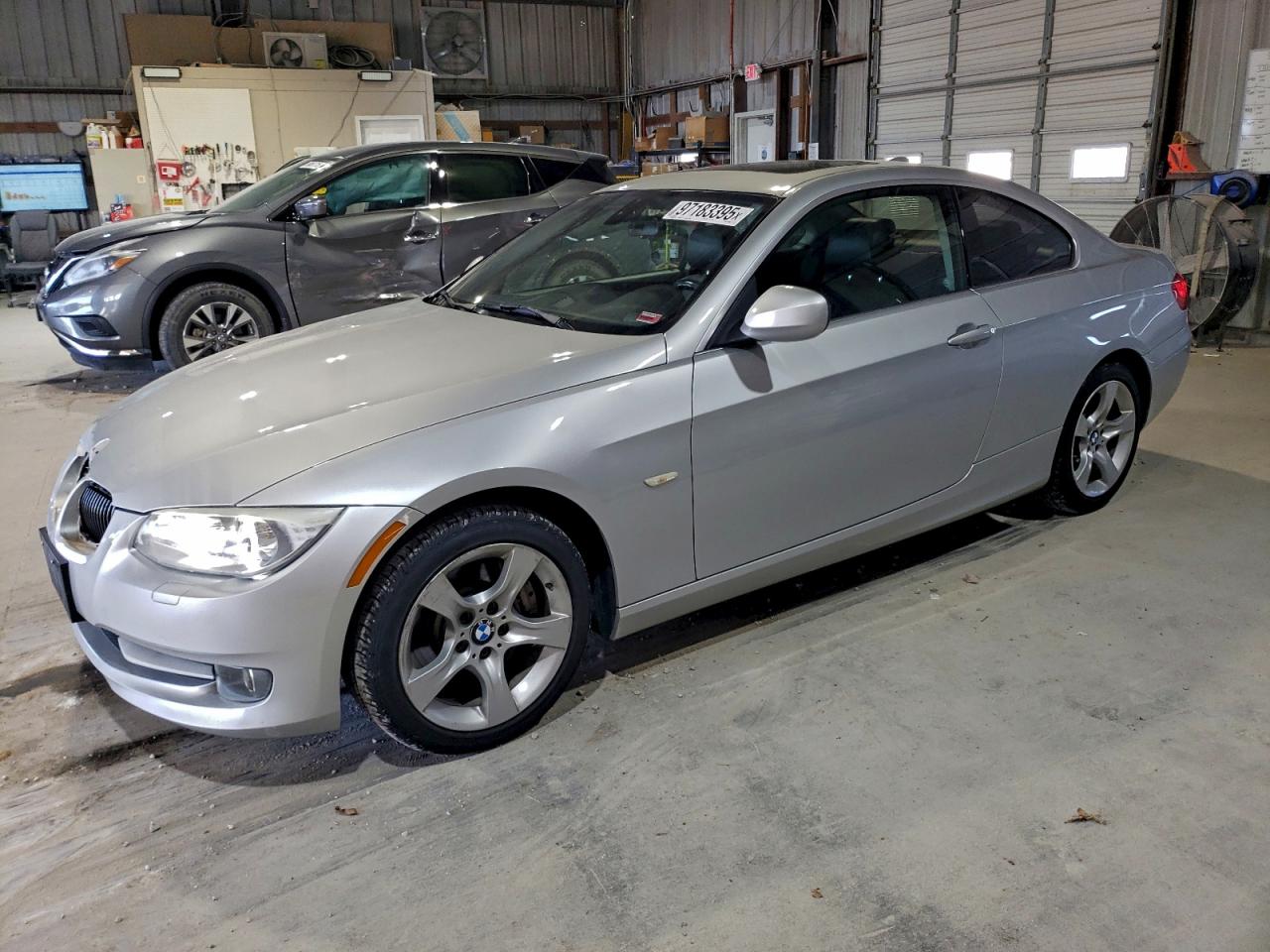 BMW 3 Series Xi Image 1