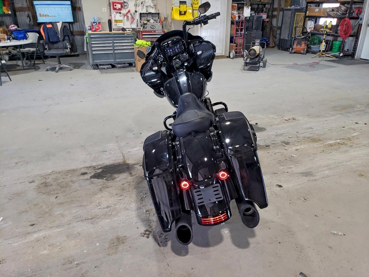 Harley-Davidson Fl Image 4