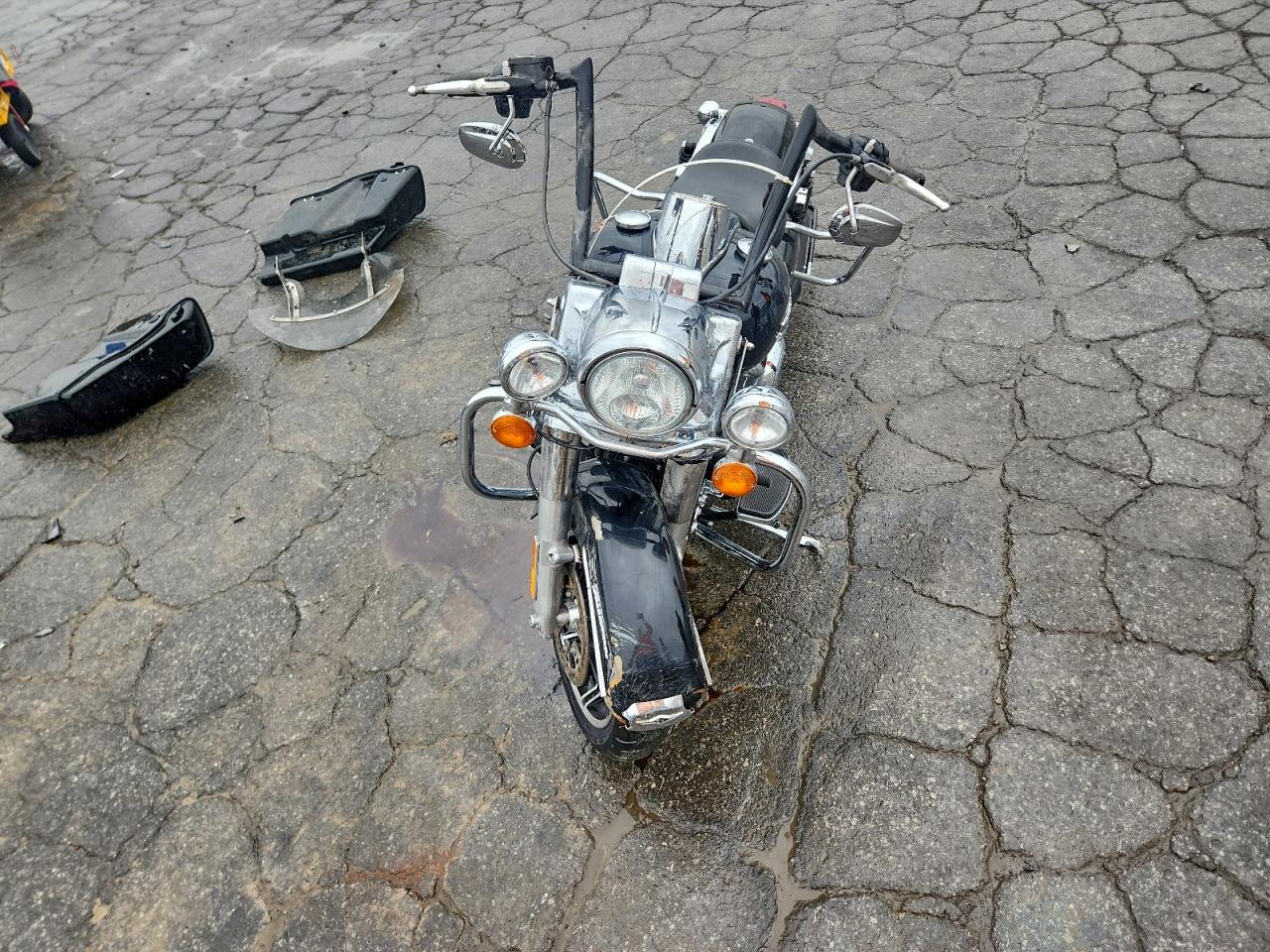 Harley-Davidson Fl Image 4