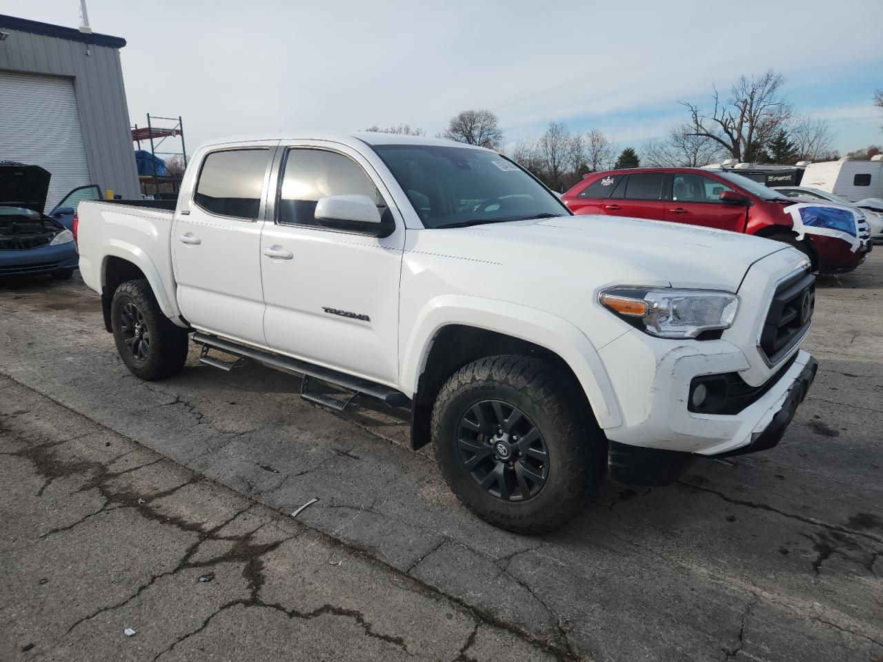 Toyota Tacoma Double Cab Image 3