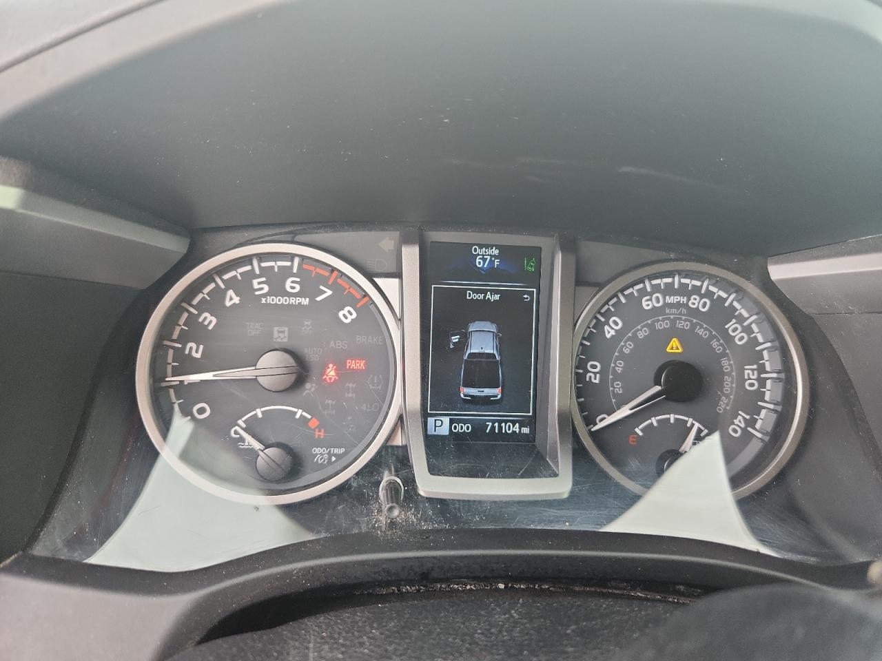 Toyota Tacoma Double Cab Image 6