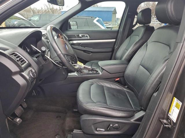 Ford Explorer Xlt Image 4