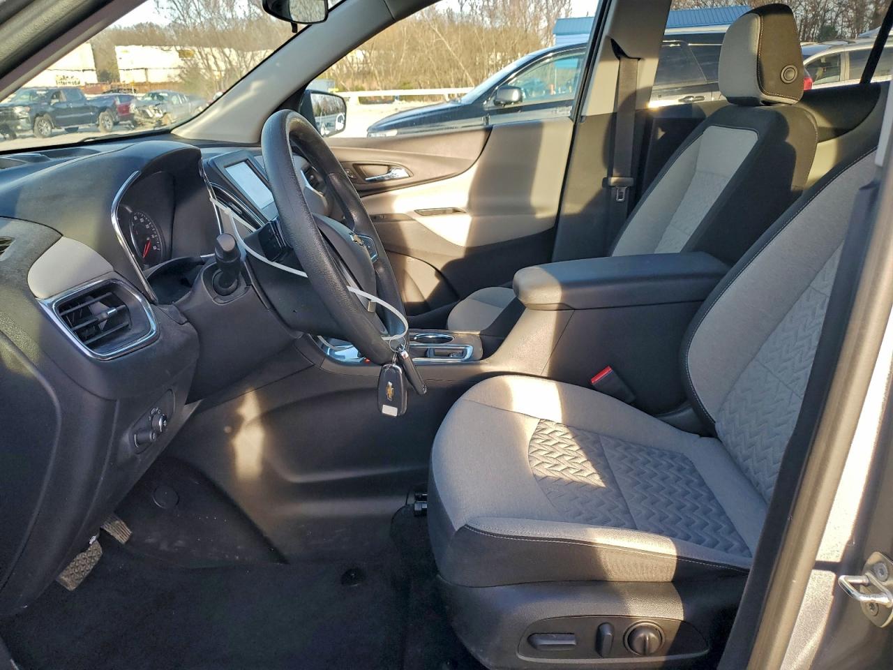 Chevrolet Equinox Ls Image 4