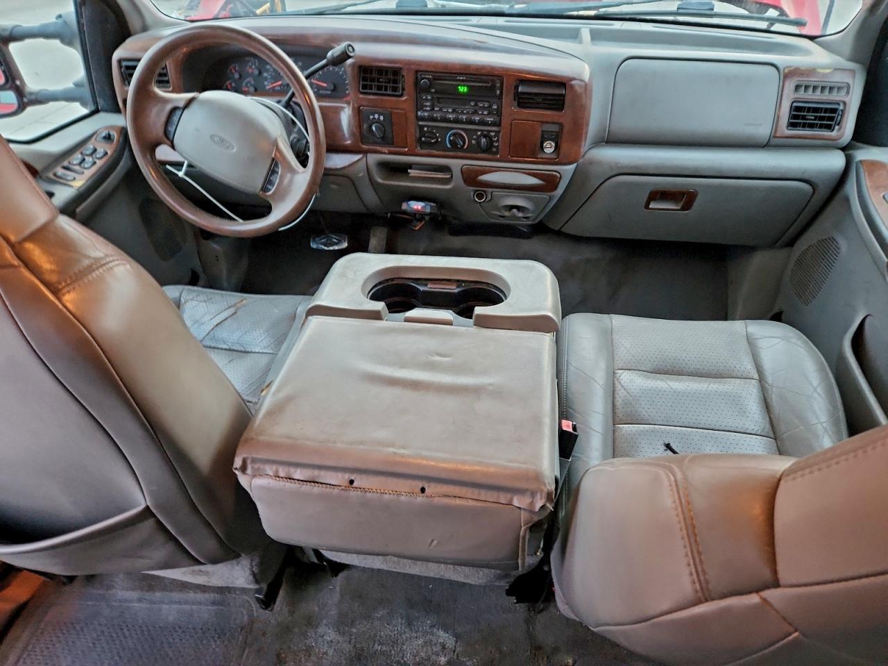 Ford F-350 Super Duty Image 5