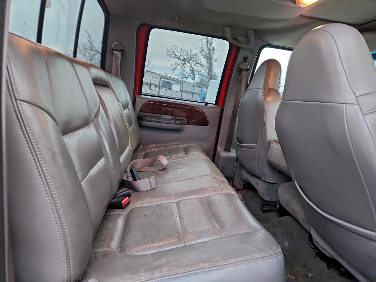 Ford F-350 Super Duty Image 7