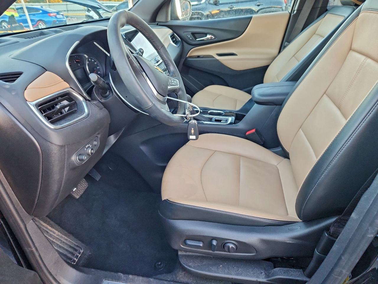 Chevrolet Equinox Premier Image 11